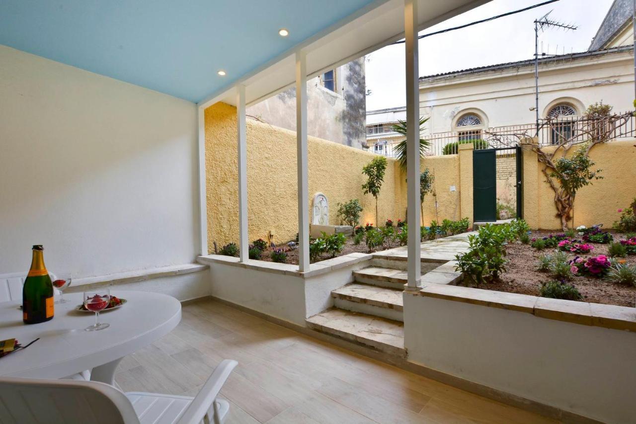 τhe Hidden Garden Apartment *